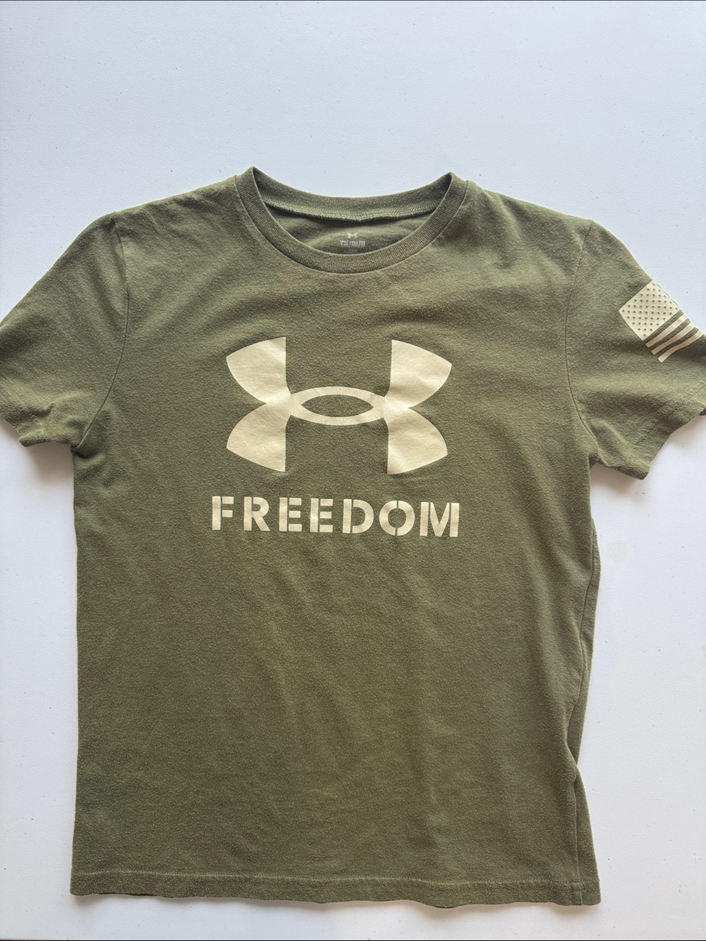 Boys Under Armour Olive Green 'Freedom' Logo Short Sleeve Tee (Medium)